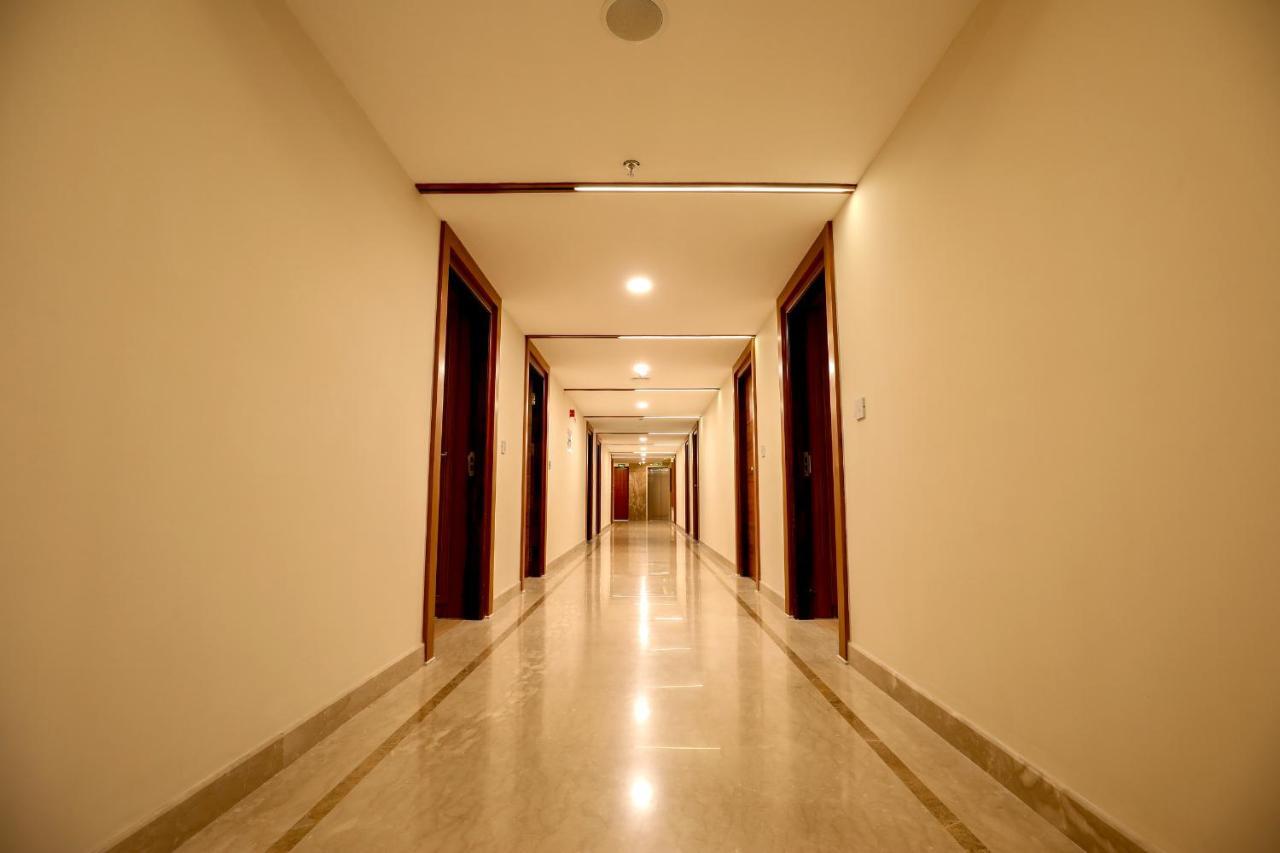 Hotel Krishnavalsam Regency Guruvāyūr Exterior foto