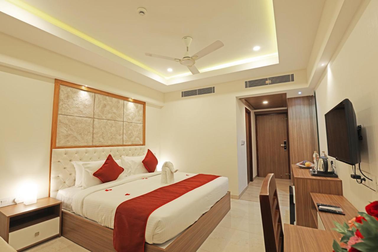 Hotel Krishnavalsam Regency Guruvāyūr Exterior foto