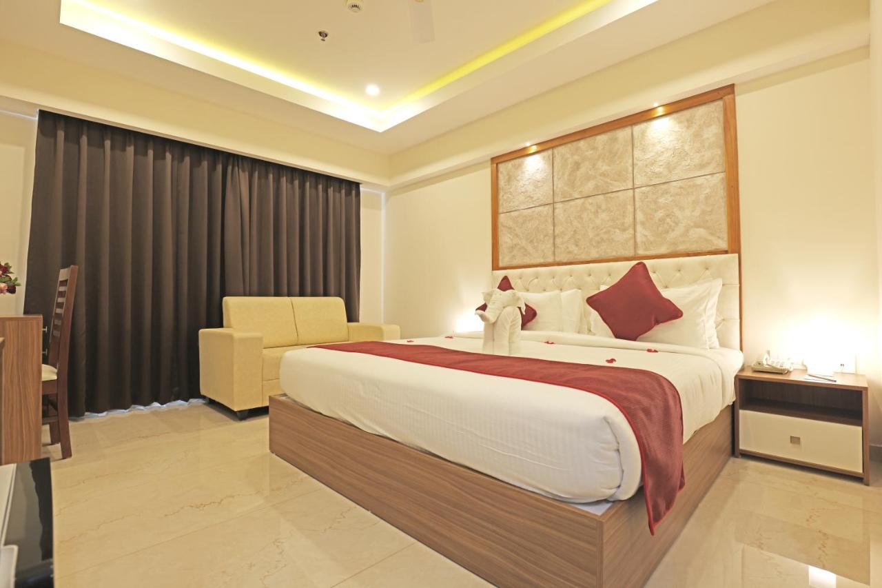 Hotel Krishnavalsam Regency Guruvāyūr Exterior foto