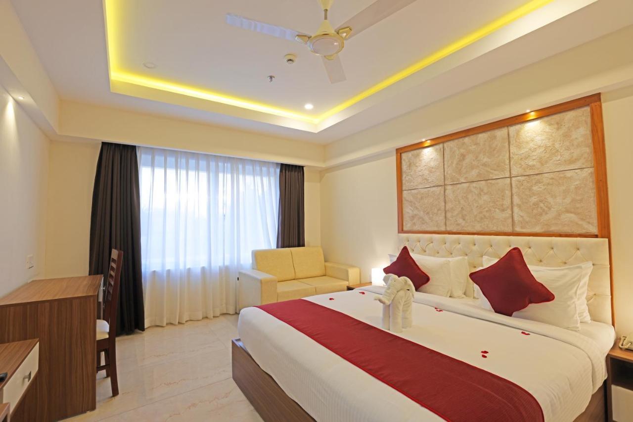 Hotel Krishnavalsam Regency Guruvāyūr Exterior foto