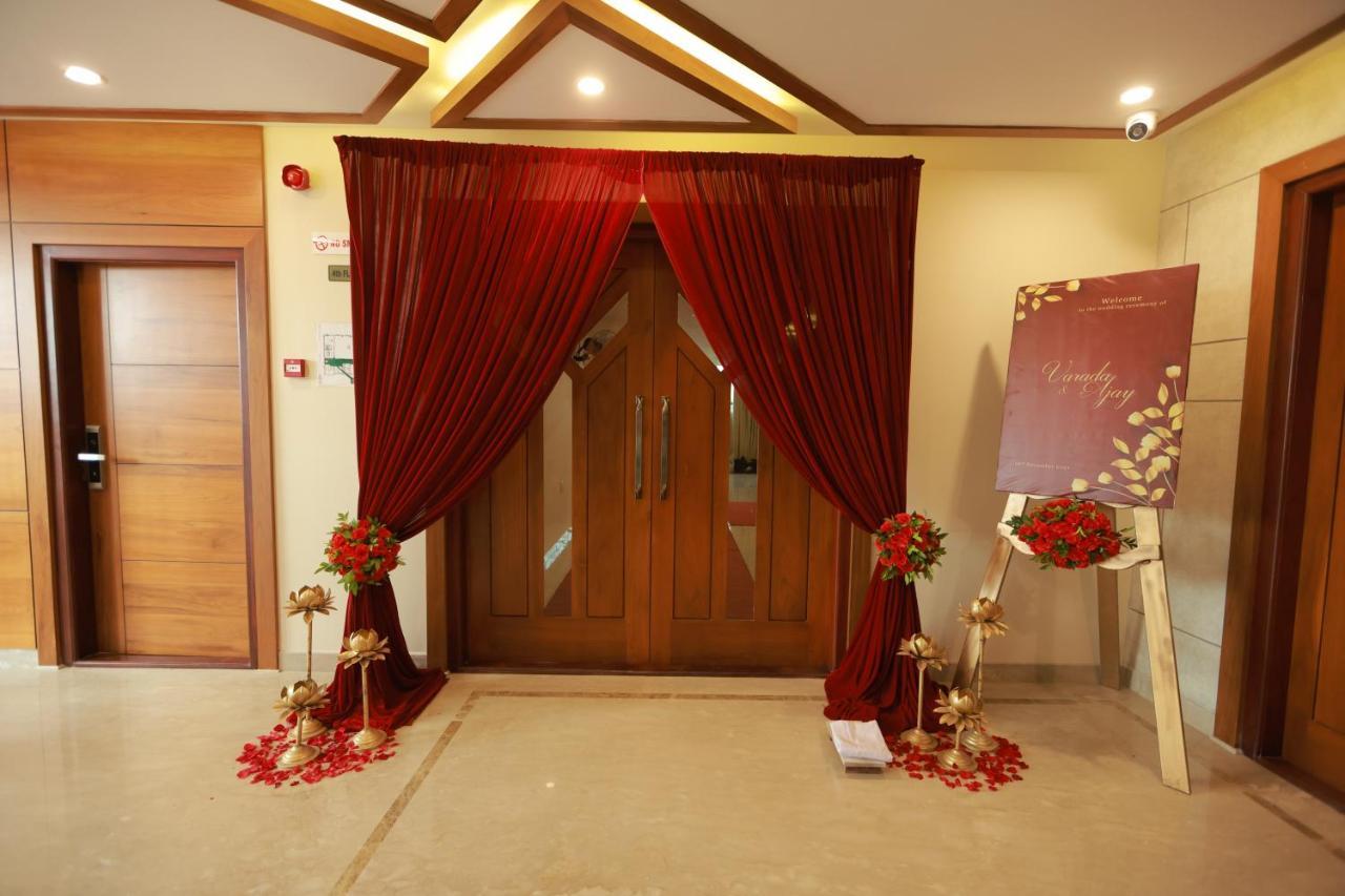 Hotel Krishnavalsam Regency Guruvāyūr Exterior foto